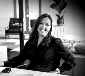 Stephanie Frackowiak, IDL Podcast guest (black & white headshot)